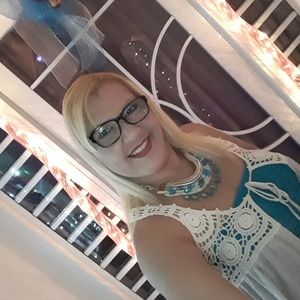 Meet your Posher, Eileen